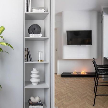 Poem By Urbanesq Apartment Букурещ Екстериор снимка