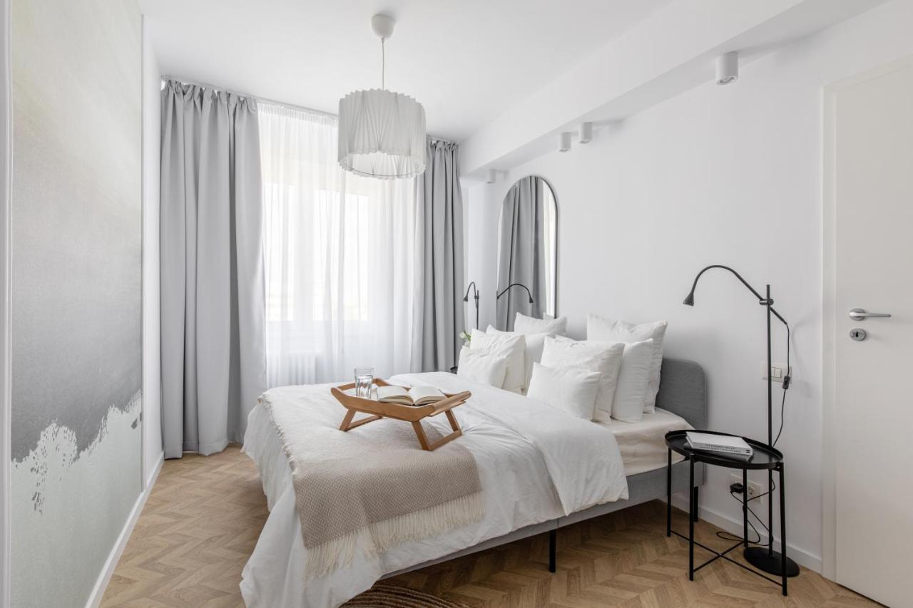 Poem By Urbanesq Apartment Букурещ Екстериор снимка
